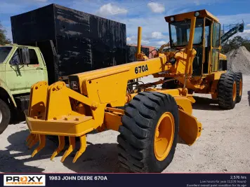 Main image John Deere 670A