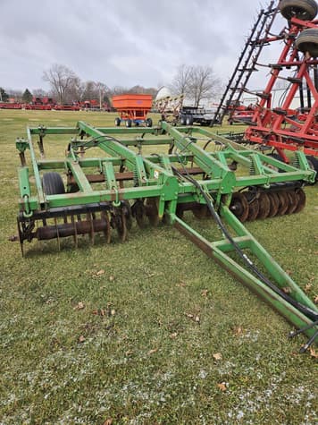 Main image John Deere 712