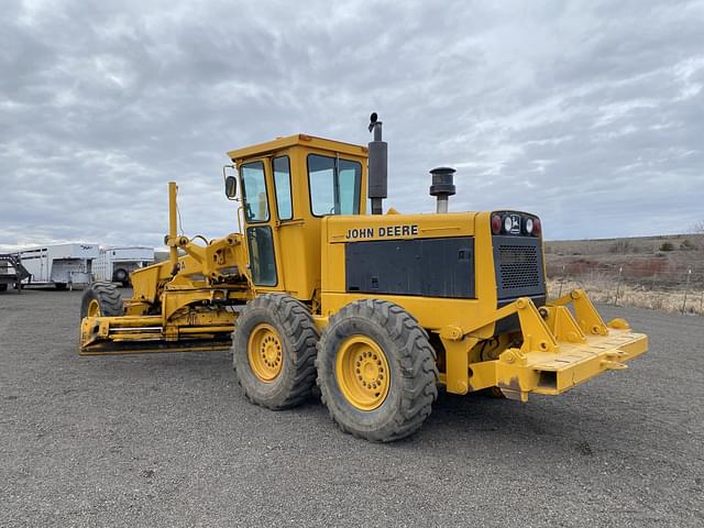 Image of John Deere 770A equipment image 2