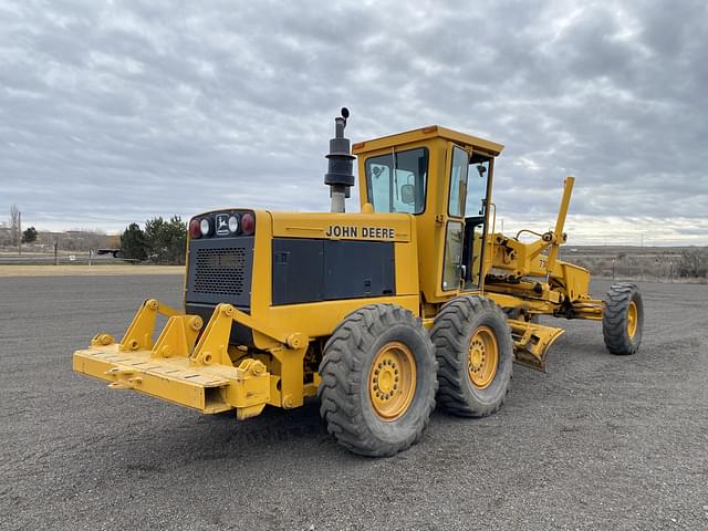 Image of John Deere 770A equipment image 4