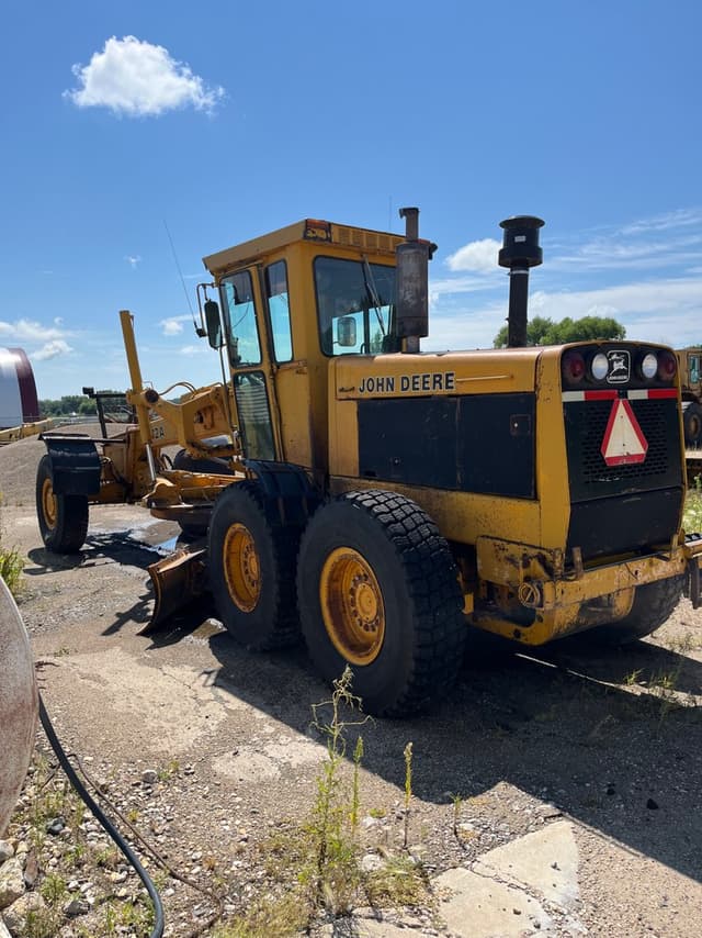 Image of John Deere 772A equipment image 1