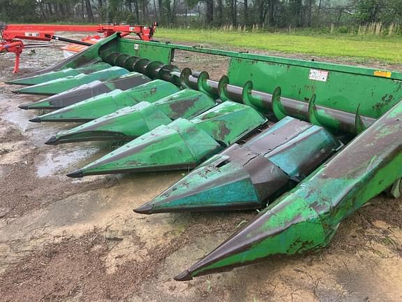 Image of John Deere 843 Primary image