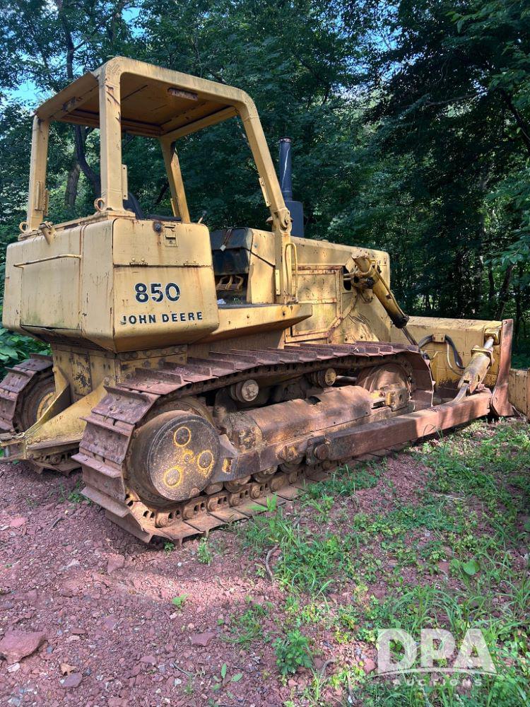 Image of John Deere 850 Primary image