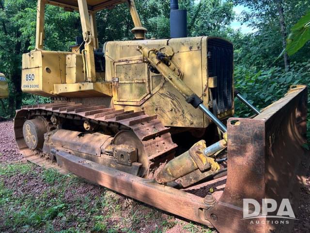 Image of John Deere 850 equipment image 2
