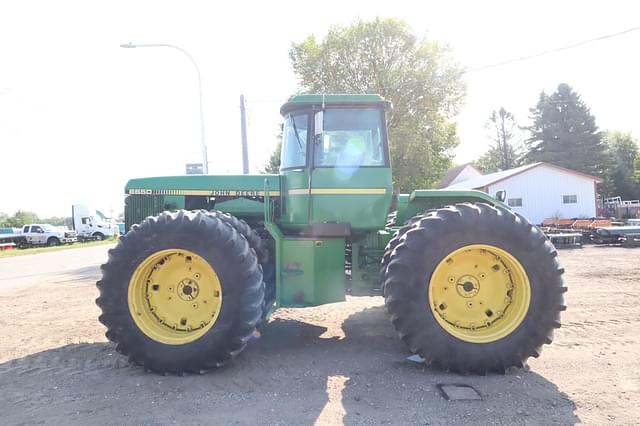 Image of John Deere 8650 equipment image 1