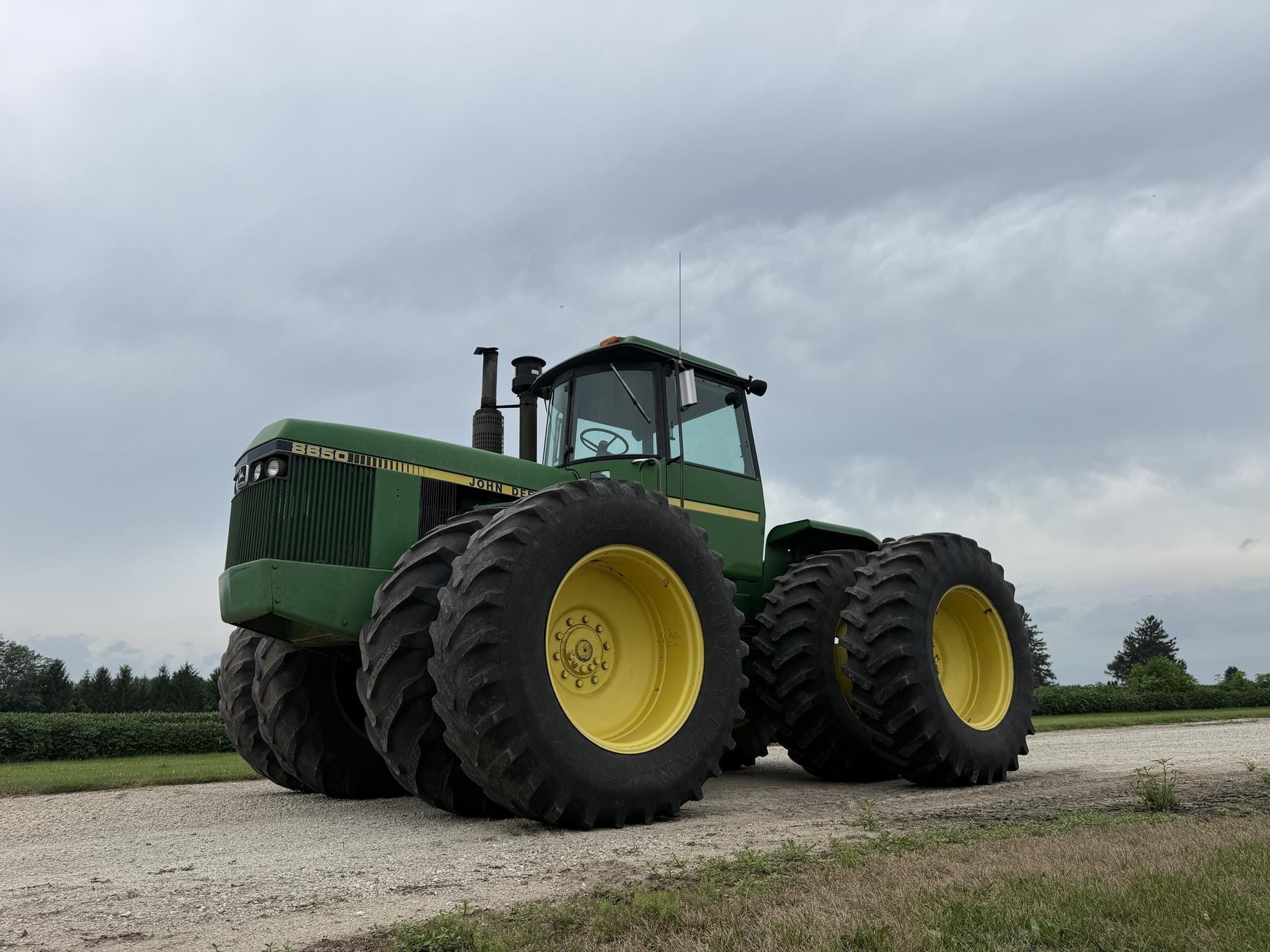 1983 John Deere 8650 Equipment Image0