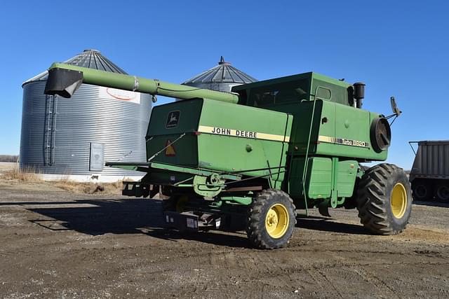 Image of John Deere 8820 equipment image 3