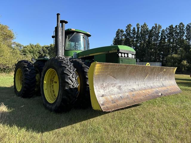 Image of John Deere 8850 equipment image 3