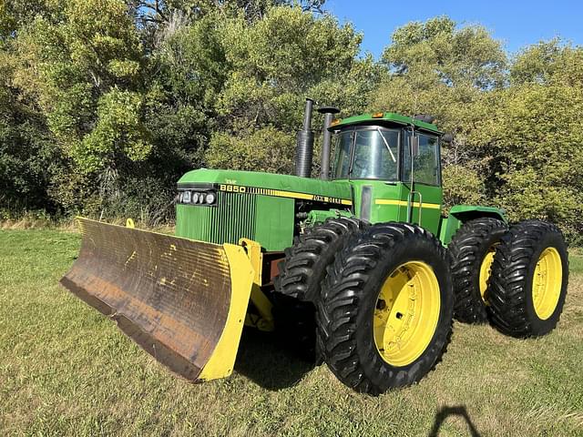 Image of John Deere 8850 equipment image 1