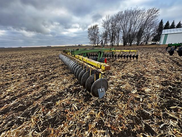 Image of John Deere T3544 equipment image 3