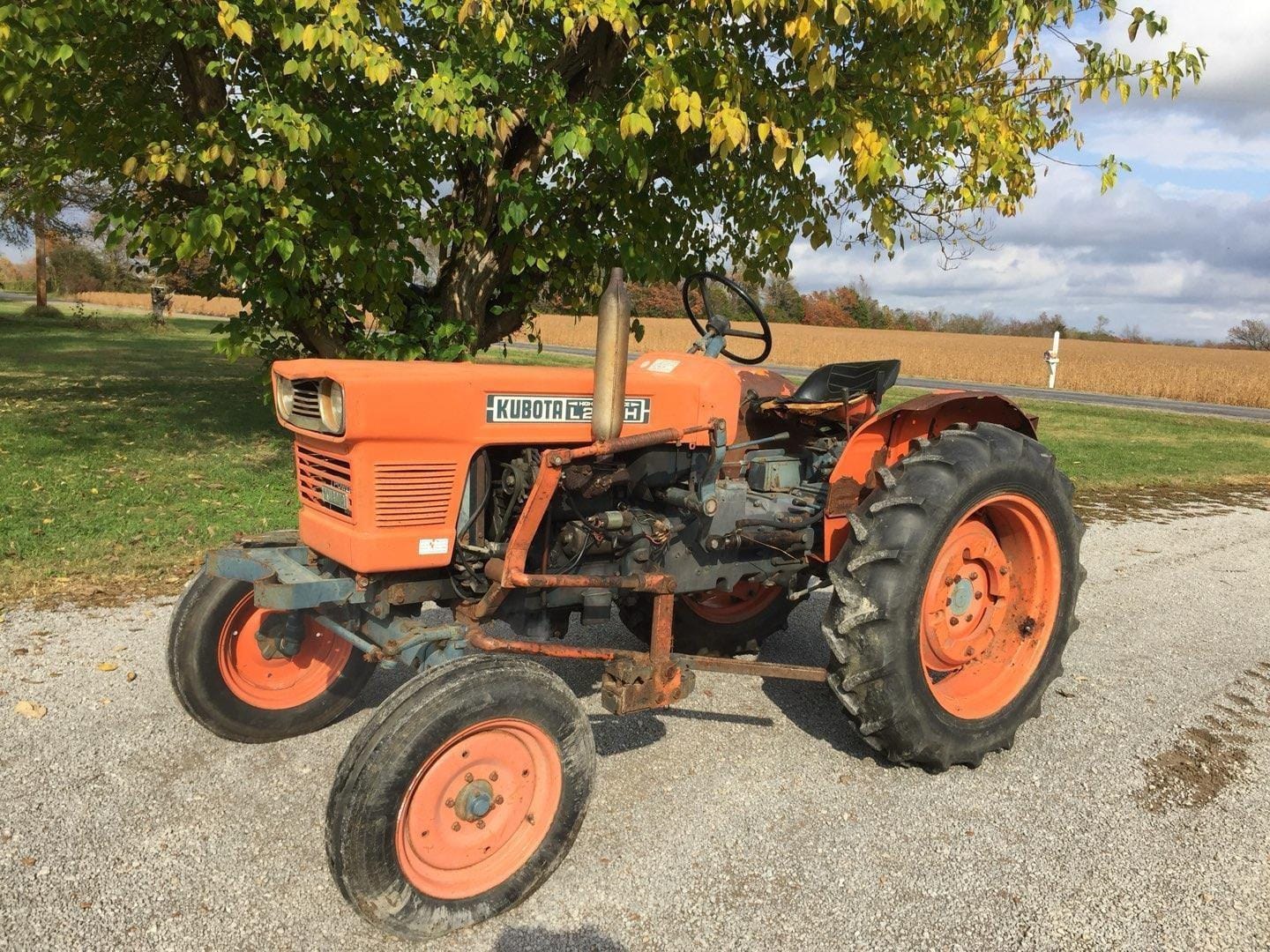 1983 Kubota L245H Equipment Image0