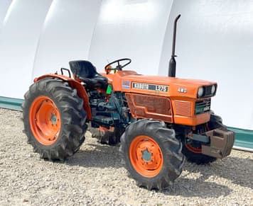 Main image Kubota L275