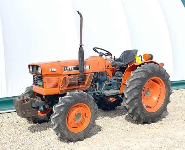 Image of Kubota L275 equipment image 1