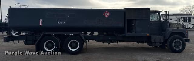 Image of Mack DM492S equipment image 3