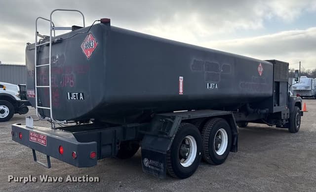 Image of Mack DM492S equipment image 4