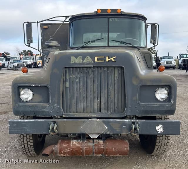 Image of Mack DM492S equipment image 1