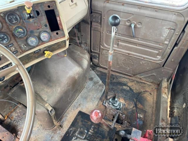Image of Mack DM686SX equipment image 2