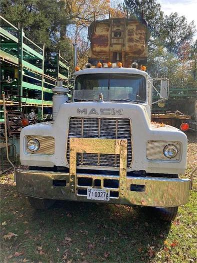 Image of Mack R686ST equipment image 2