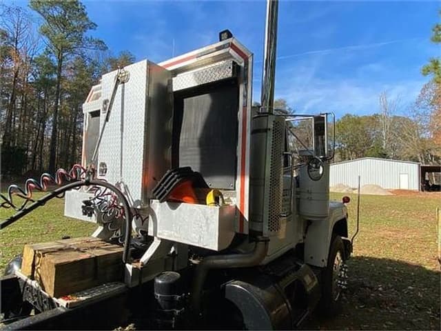 Image of Mack R686ST equipment image 2