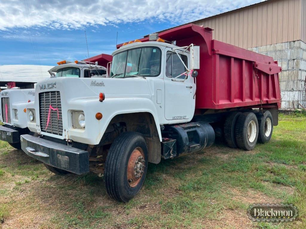 Image of Mack R686ST Primary image
