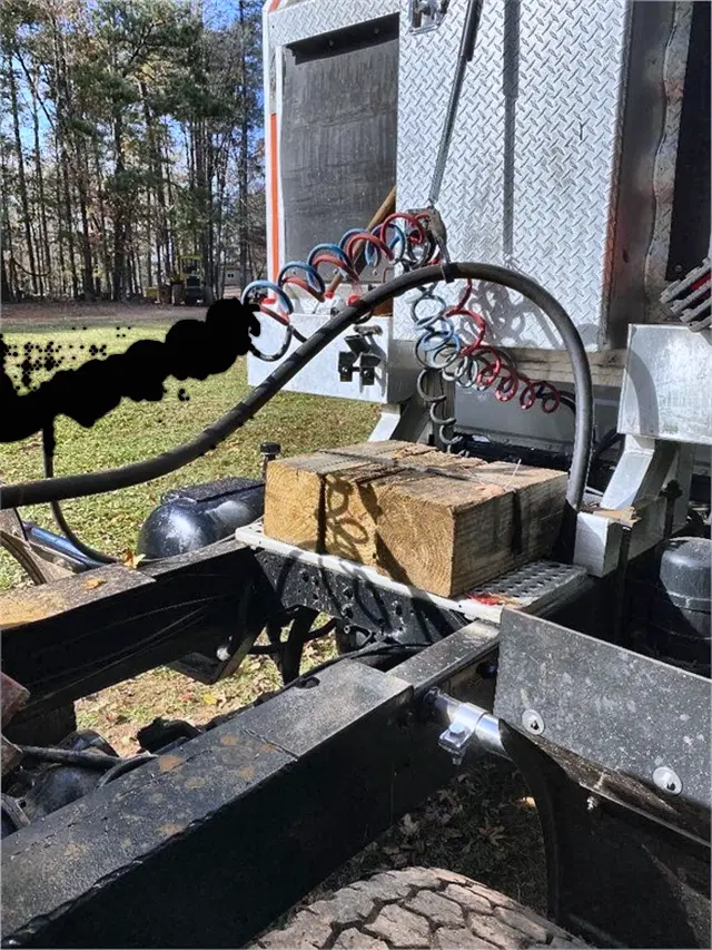 Image of Mack R686ST equipment image 4