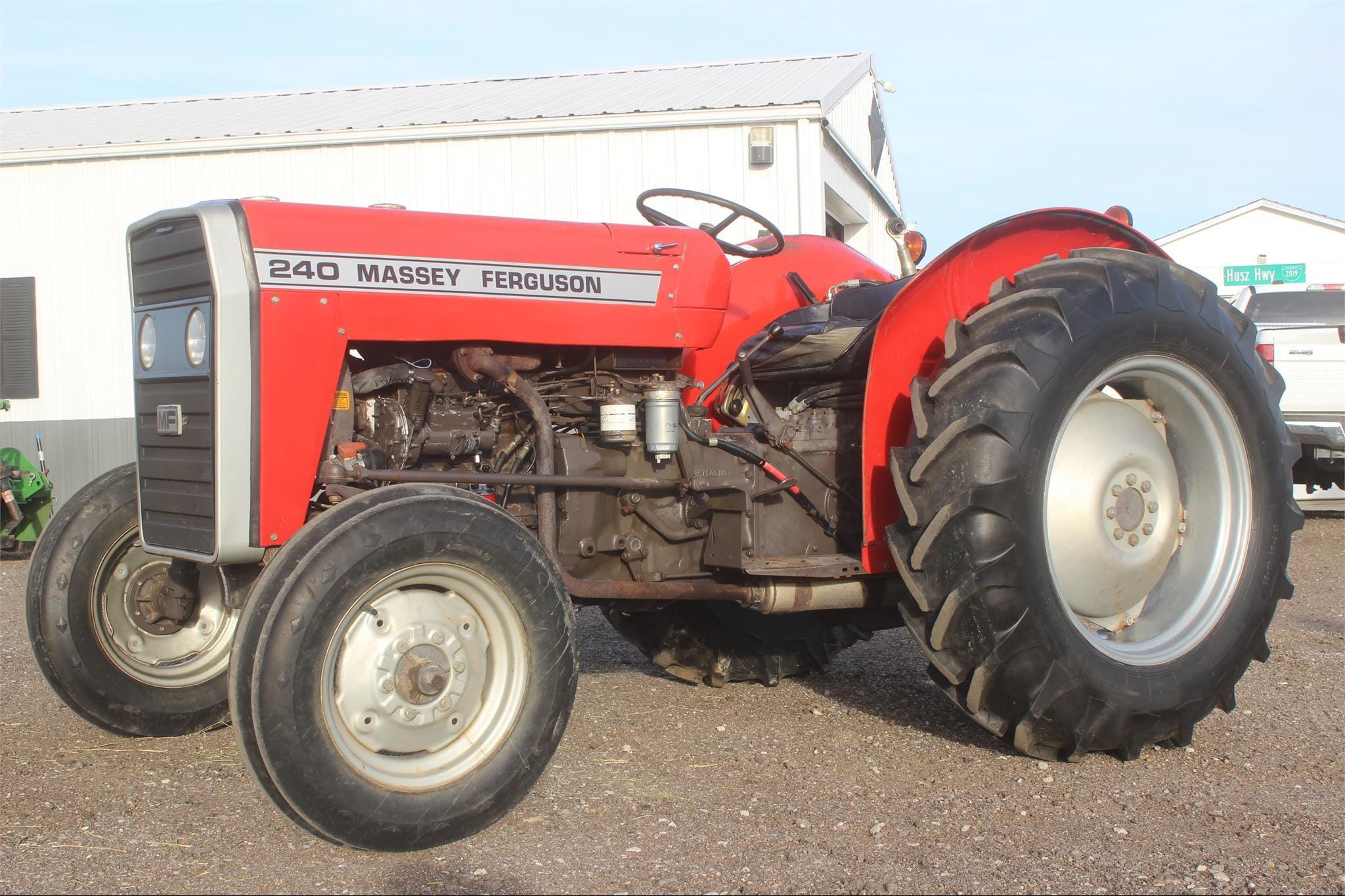 Main image Massey Ferguson 240