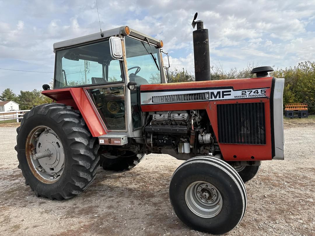 Image of Massey Ferguson 2745 Primary image