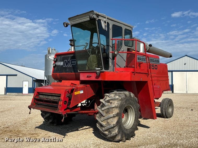 1983 Massey Ferguson 850 Equipment Image0