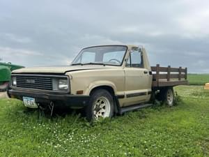 1983 Mazda B2200 Image