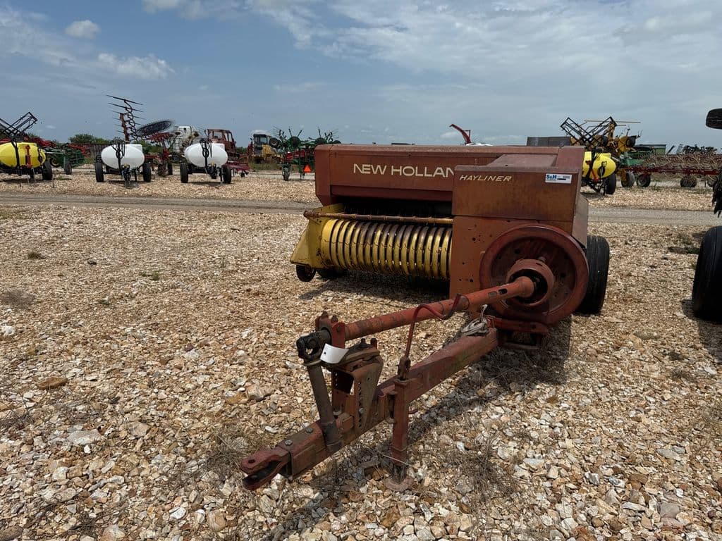 Image of New Holland 311 Image 1