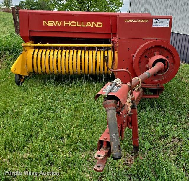 Image of New Holland 311 equipment image 1