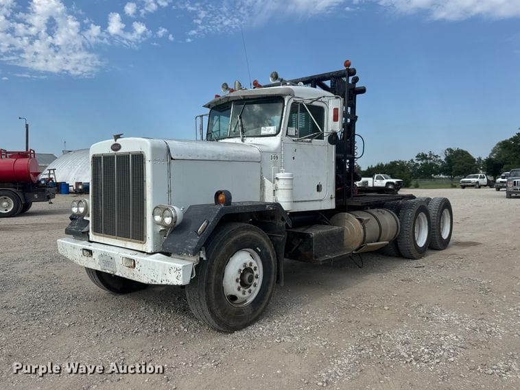 1983 Peterbilt 353 Equipment Image0