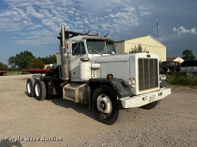 Image of Peterbilt 353 equipment image 2