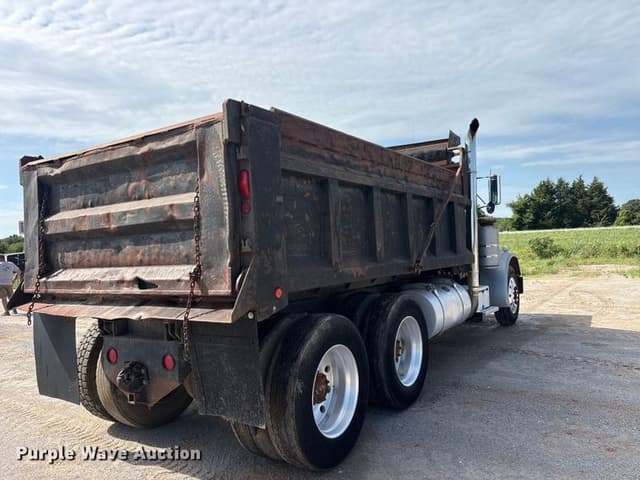 Image of Peterbilt 359 equipment image 4