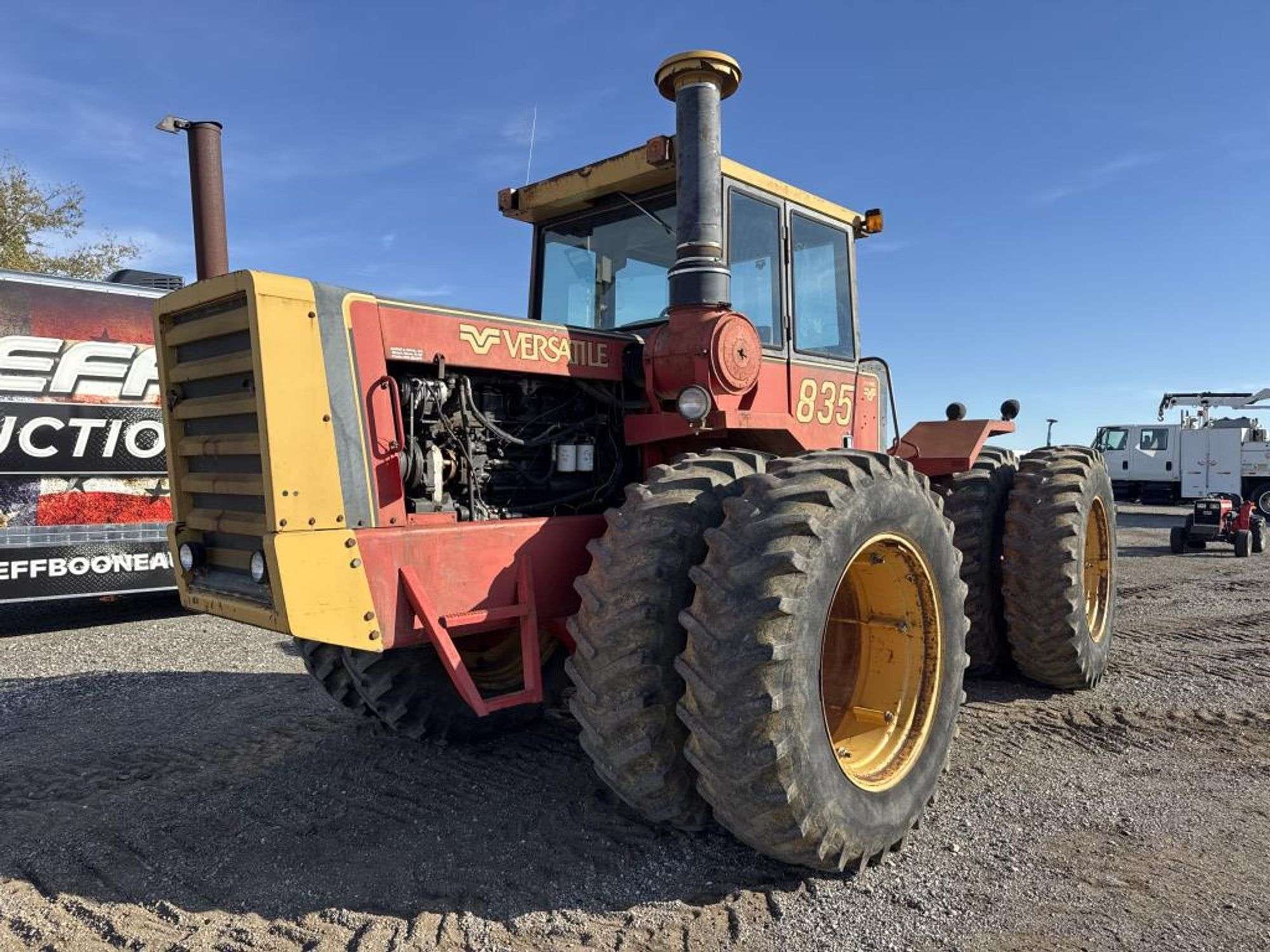 1983 Versatile 835 Equipment Image0