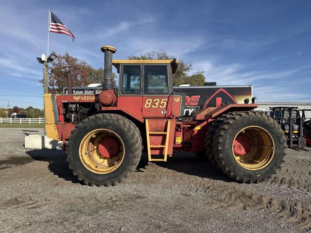 Image of Versatile 835 equipment image 1