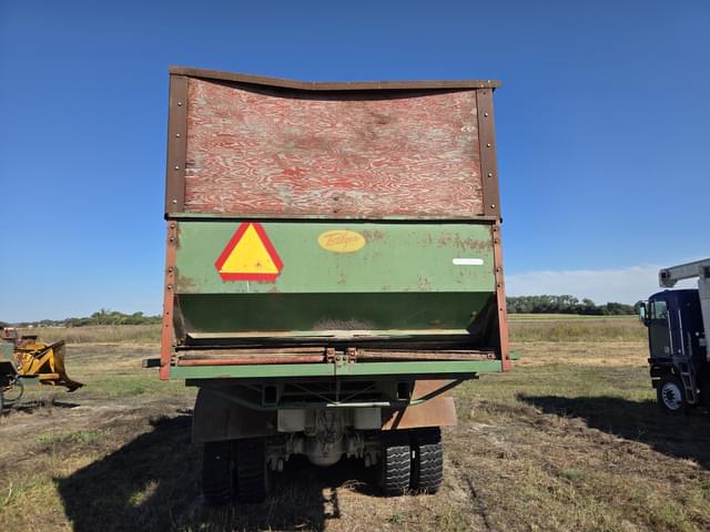 Image of AM General M923 equipment image 4