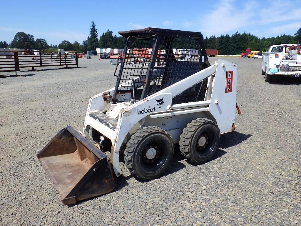 Image of Bobcat 742 Primary image