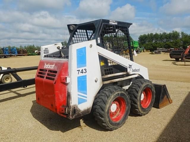 Image of Bobcat 743 equipment image 2