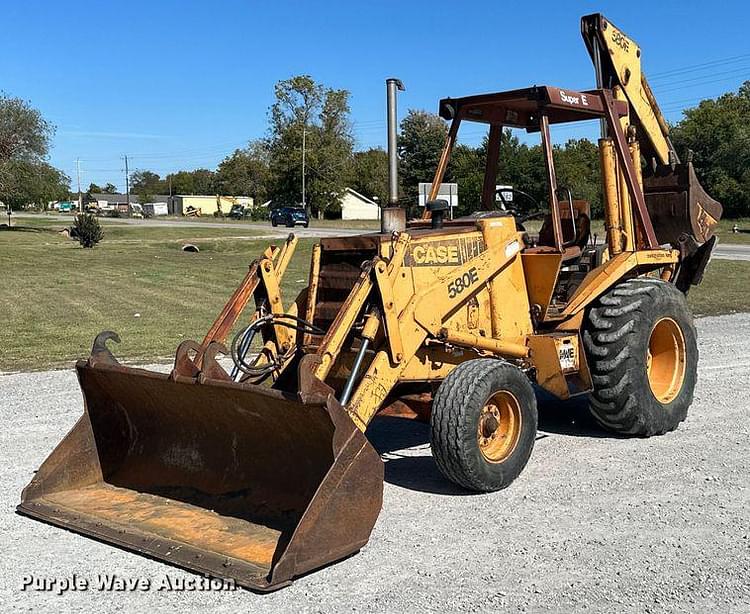 1984 Case 580 Super E Equipment Image0