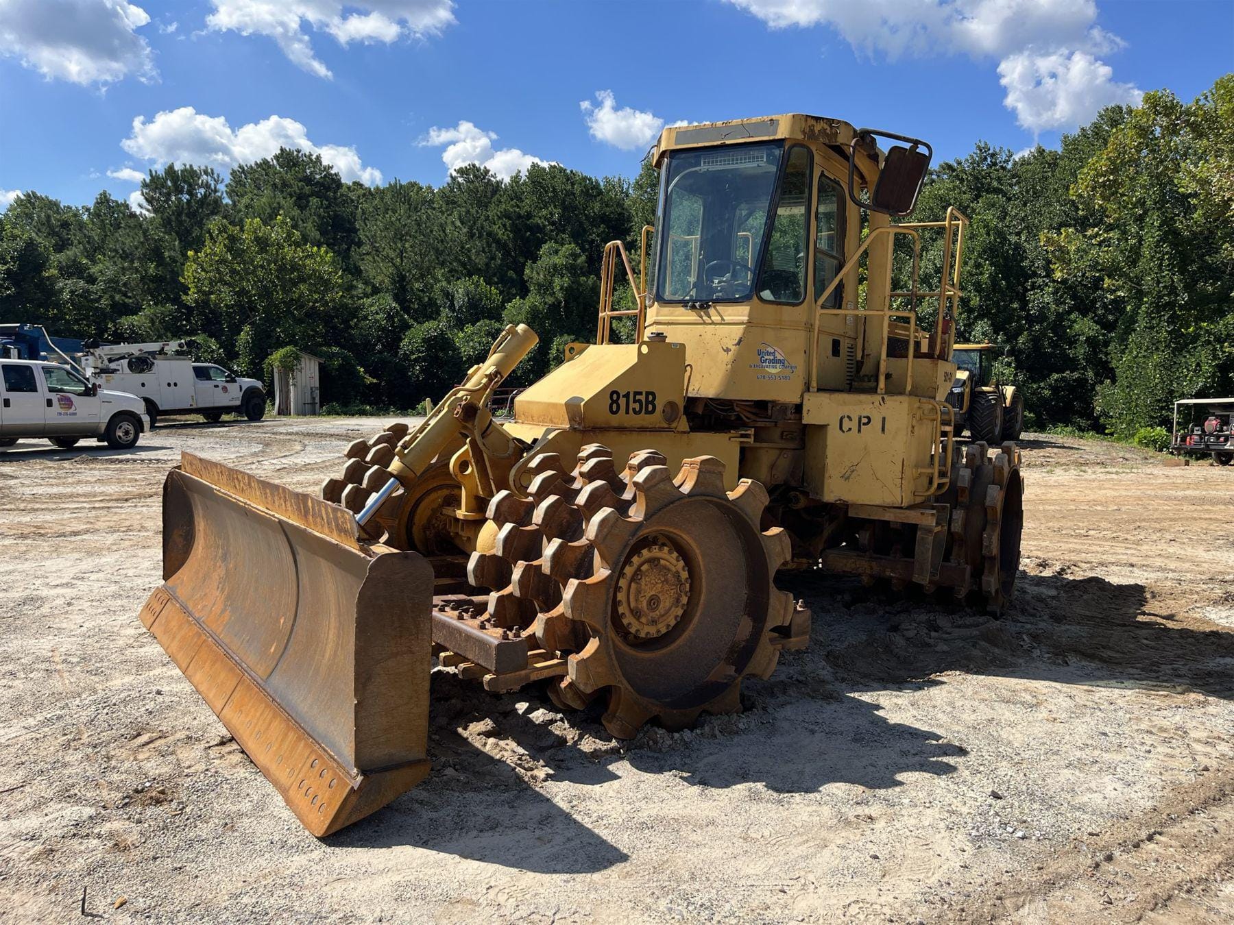 Main image Caterpillar 815B