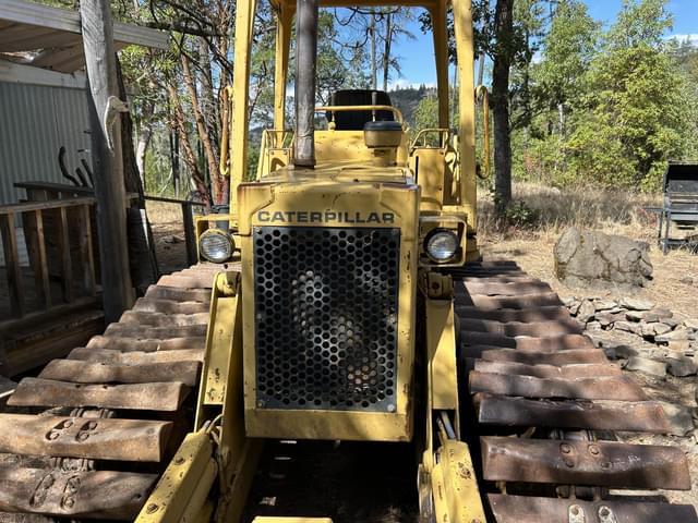 Image of Caterpillar D3B equipment image 4