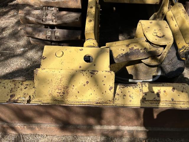 Image of Caterpillar D3B equipment image 3