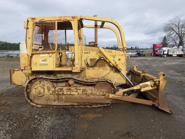Image of Caterpillar D4E equipment image 3