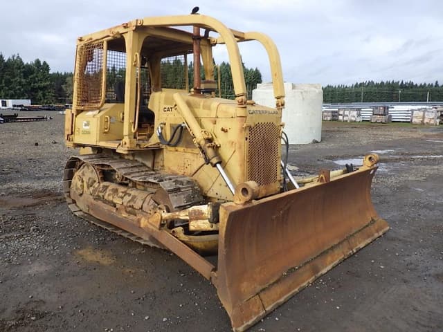 Image of Caterpillar D4E equipment image 2