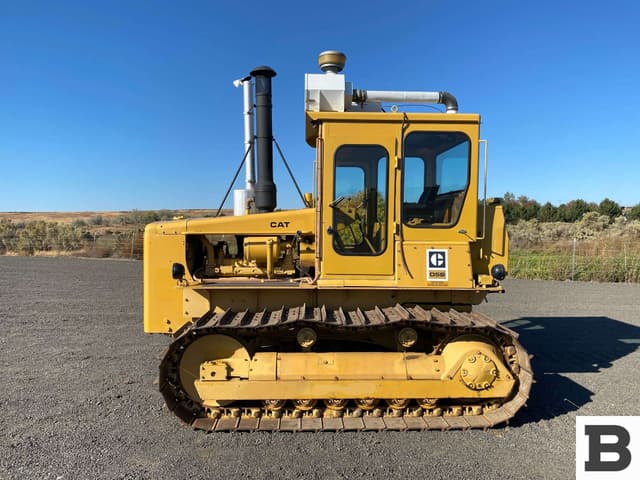 Image of Caterpillar D5B equipment image 2