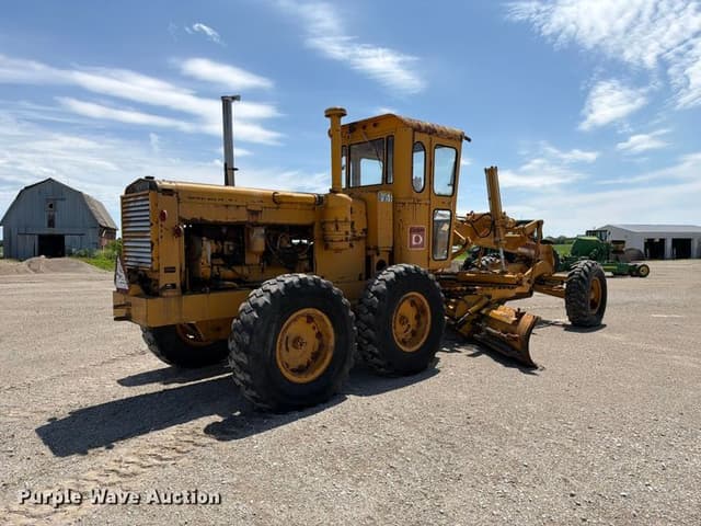Image of Champion D-565 equipment image 4