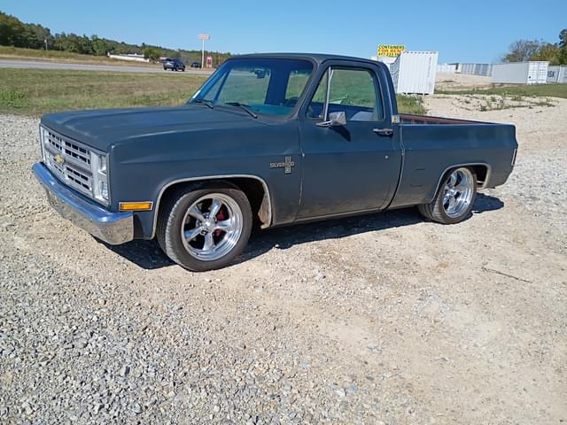 Image of Chevrolet C10 equipment image 1