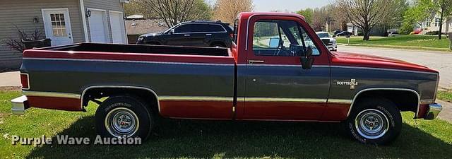 Image of Chevrolet C10 equipment image 3
