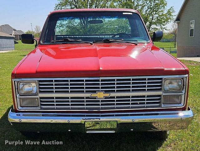 Image of Chevrolet C10 equipment image 1
